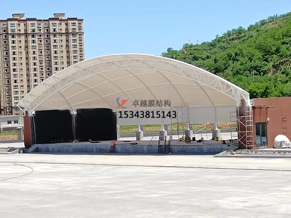 舞臺建筑采用膜結(jié)構(gòu)的原因？